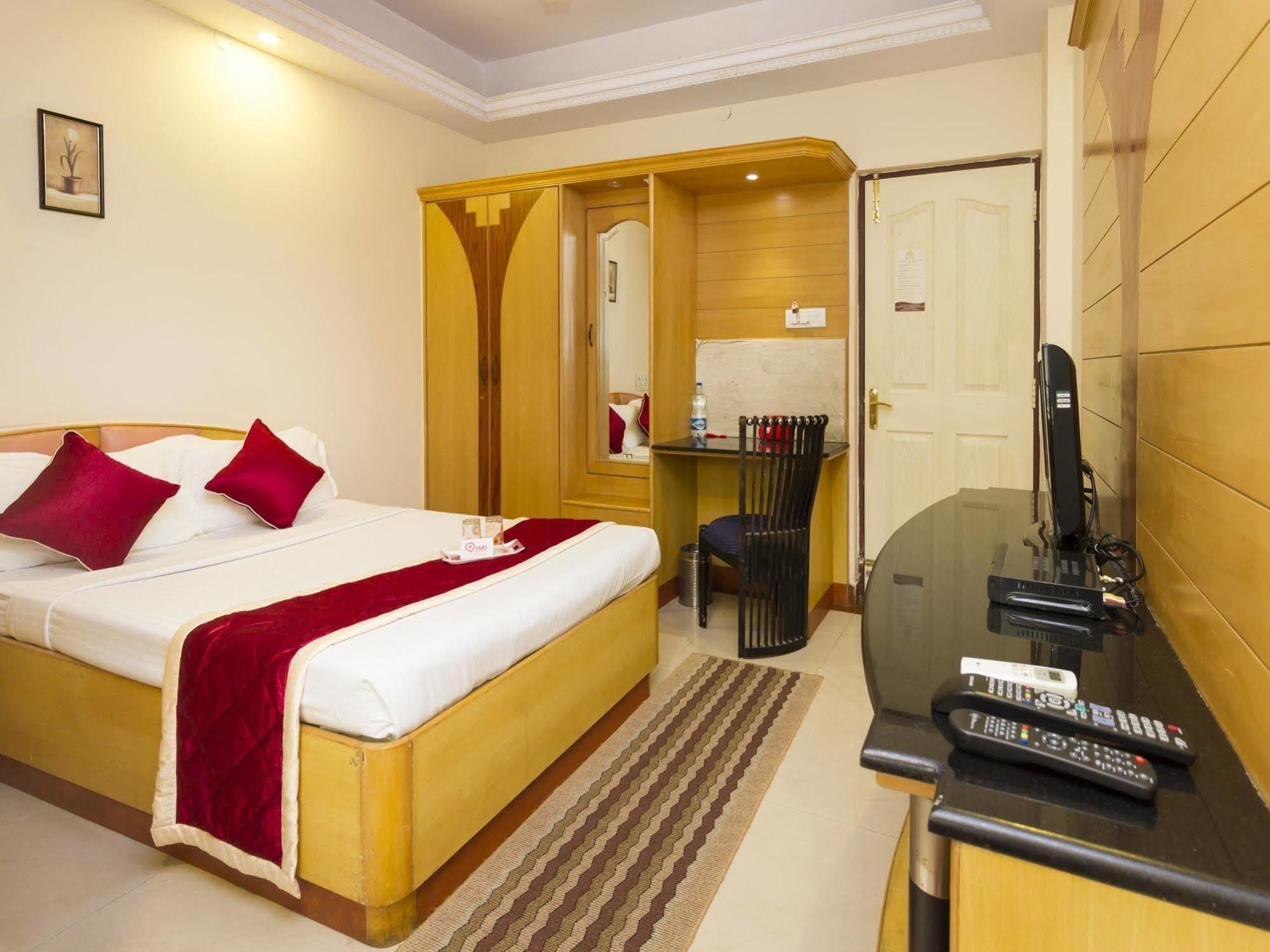Oyo 331 Hotel Skanda Shelters Bangalore Ngoại thất bức ảnh